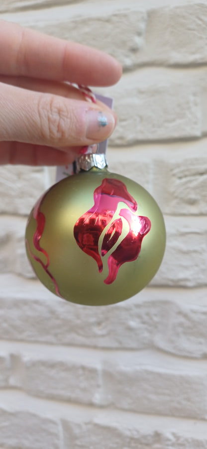 Golden vulvas bauble